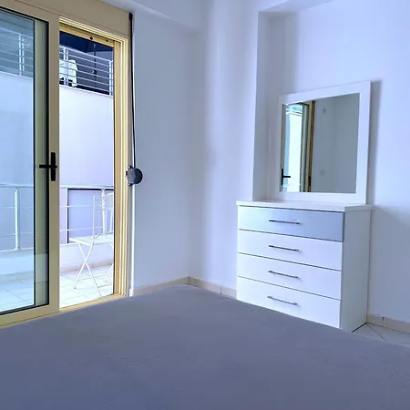 Neat And Central, Sleeps 6 Appartement